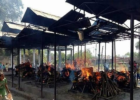 'प्रेतांची यात्रा' पाहून स्मशानभूमीचंही काळीज धडधडायला लागतं