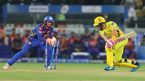 आकुर्डीत IPL मॅचवर सट्टा लावणार्यांवर कारवाईसाठी गेलेल्या पोलिसांना धक्काबुक्की