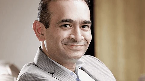 ब्रेकिंग : फरार नीरव मोदीला भारतात धाडणार; ब्रिटनच्या गृहमंत्र्यांनी दिली मंजूरी
