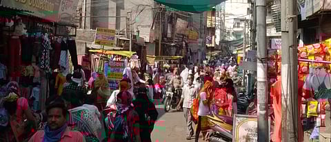 सकाळच्या वेळी नागरिकांच्या गर्दीत कमालीची वाढ