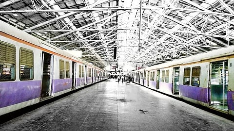 पुणे रेल्वे स्थानकावर ३१ मे पर्यंत प्लॅटफॉर्म तिकिट बंद