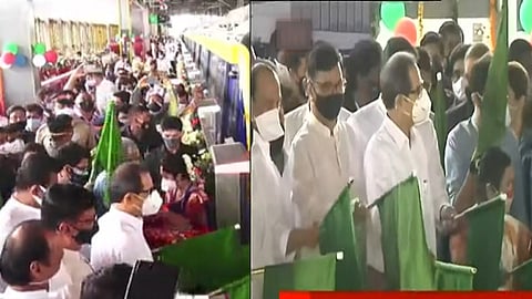 मुख्यमंत्र्यांच्या कार्यक्रमात 'सोशल डिस्टन्सिंग'चा विसर?