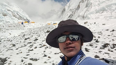 जिद्दीला सलाम! कोल्हापुरची अवघ्या वीस वर्षाची कस्तुरी असंख्य आव्हाने झेलत कॅम्प दोनवर