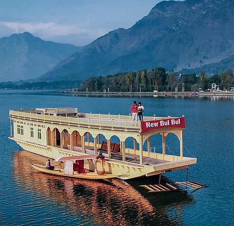 कुटुंबासोबत सुट्टीत फिरायचे असल्यास 'ही' आहेत बेस्ट लोकेशन
