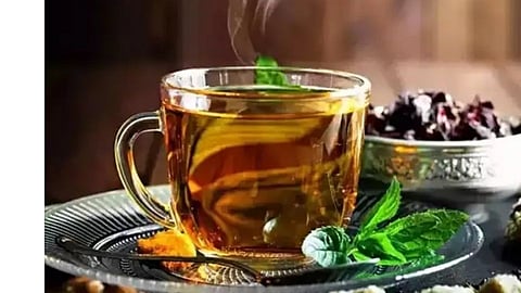 सुंदर त्वचेसाठी 'असा' बनवा ब्युटी काढा