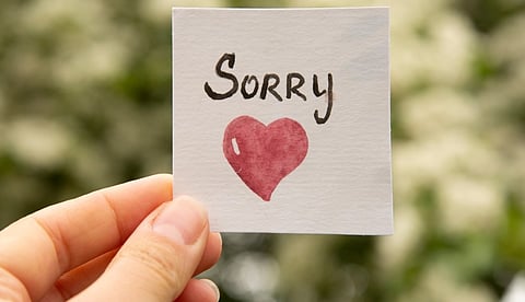 माफी मागण्याच्या सहा चुकीच्या पध्दती, आत्ताच सोडून द्या!