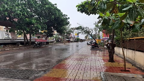 औरंगाबाद शहरात हलकासा पाऊस झाला.