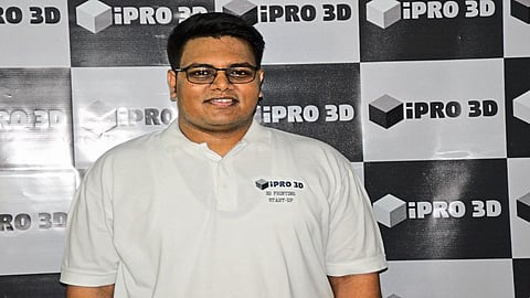 आयप्रो थ्रीडी टेक्नॉलॉजी स्टार्ट-अप योगेश पवार यांनी सुरु केले आहे.