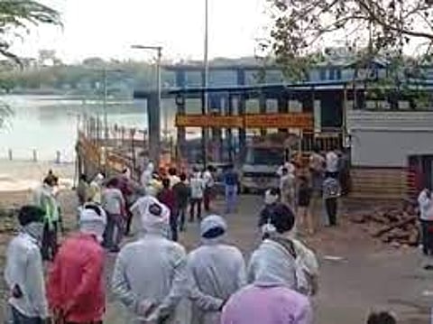 गोवर्धन घाट