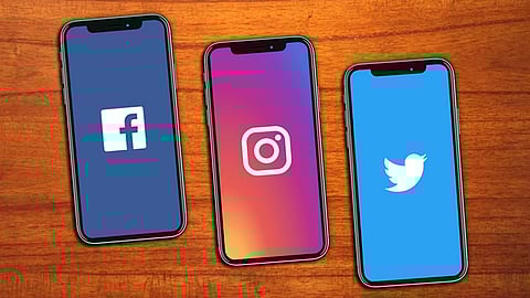 Twitter Facebook Instagram