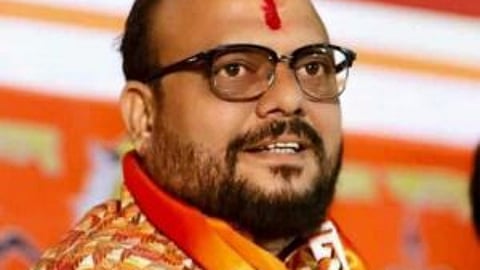 नाथाभाऊंच्या सांगण्यावरून मुक्ताईनगरचे नगरसेवक शिवसेनेत