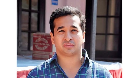 BMC च्या लस खरेदीवरुन नितेश राणेंचा सरकारवर निशाणा