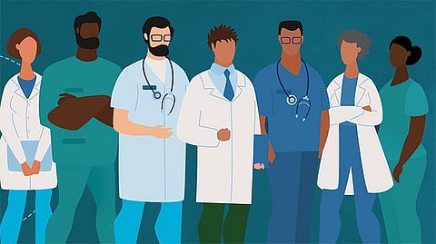 अत्यल्प वेतन, 12 तास सेवा; डॉक्टरांचा जीएमसीतच ठिय्या