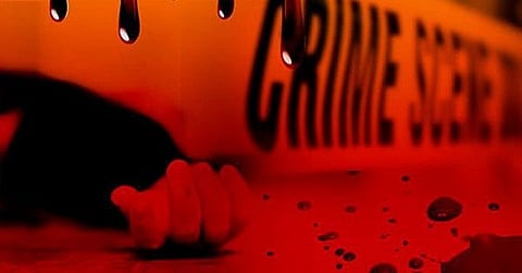 किळसवाणं क्रौर्य! आईचे हजार तुकडे करून श्वानसह स्वत: खाल्ले