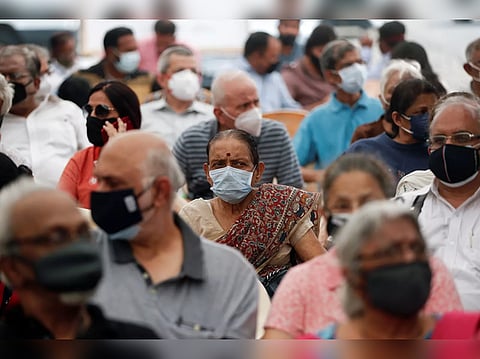 लसीकरणातील गोंधळ नियंत्रणाबाहेर; नागरिकांचा संताप !