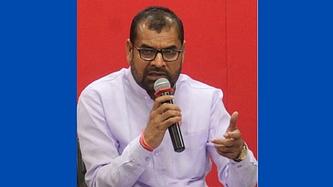 अशोक चव्हाण म्हणजे पिंजऱ्यातील पोपट