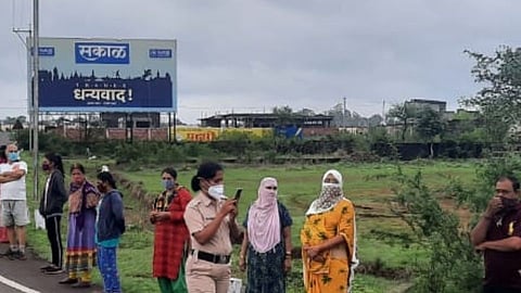 कोल्हापुरात कडक कारवाई : विमानतळ रोडवर 25 जणांना दंड