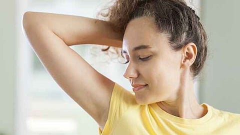 जाणून घ्या: अंडरआर्म्ससाठी टोनर का वापरावा