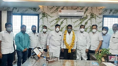 राज्यात आघाडी सेलूत मात्र बिघाडी !