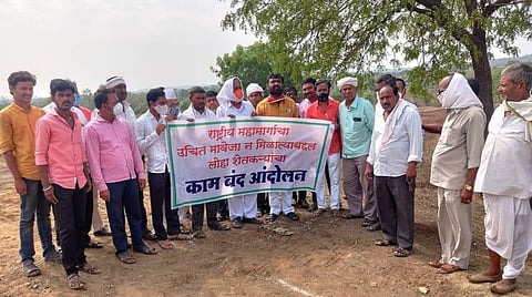 लोहा महामार्ग काम बंद पाडले