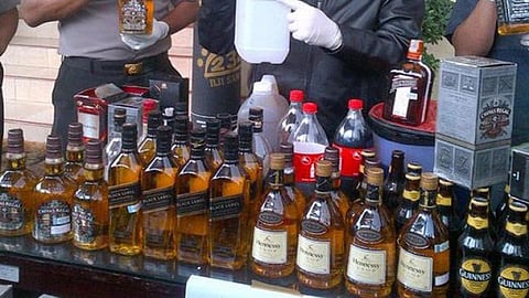 चंद्रपुरात बाटली उभी; वर्धा जिल्ह्यावर दारूतस्करांची मदार