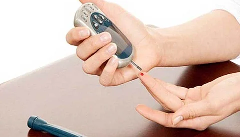 खबरदार! अशा चुका कराल तर रक्तातील साखरेची पातळी नाही होणार नियंत्रित