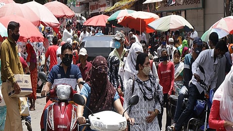 राज्यात पुन्हा कडक निर्बंध?; दोन दिवसांत निर्णय