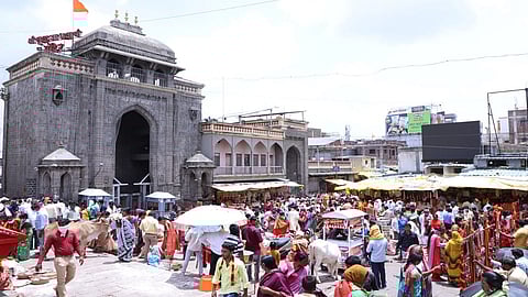 'कोजागरी'साठी तुळजापुरात प्रवेश नाहीच! उस्मानाबादमध्ये जिल्हाबंदी