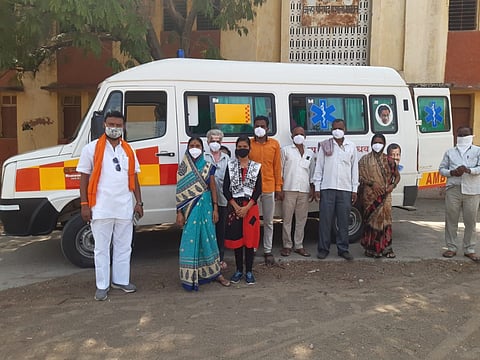 मानवत शिवसेना मदत कार्य