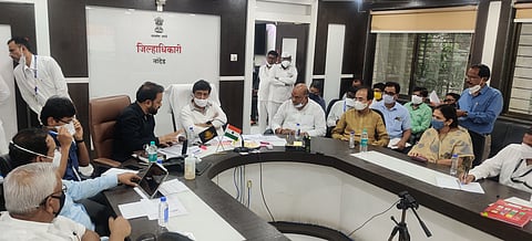 अशोक चव्हाण आढावा बैठक