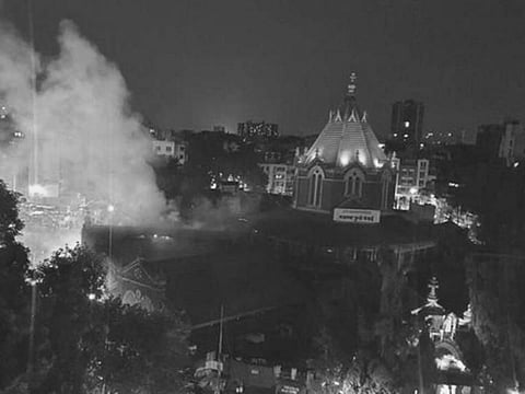 पुणे : महात्मा फुले मंडईत आग