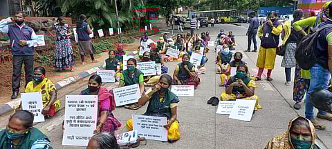 पुण्यात कचरावेचकांचे सन्मानासाठी आंदोलन