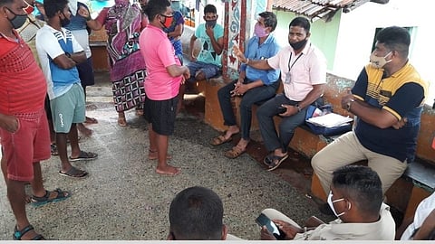 आम्ही आमचं स्थलांतर आमच्या नातेवाईकांकडे करू; नागरिकांचं प्रशासनाला उत्तर