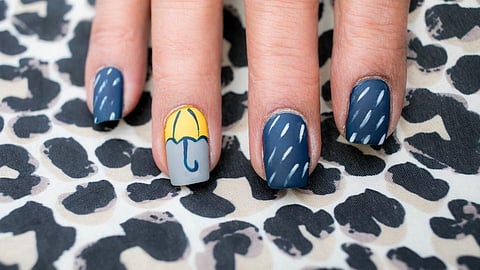 Monsoon Nail Art : घरच्या घरी ट्राय करा हे सोपे प्रकार