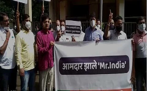 प्रताप सरनाईक बेपत्ता असल्याची सोमय्यांची पोलिसात तक्रार