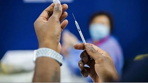 जळगाव जिल्ह्यात आजपासून १८ वर्षावरील युवकांना लस