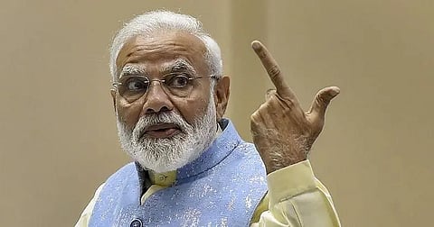 मोदींच्या आभाराचे बोर्ड लावा; UGC चे शिक्षणसंस्थांना आदेश