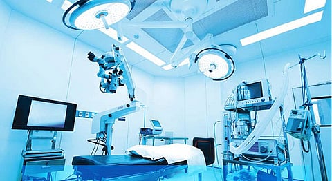 धक्कादायक, सिझर करताना पोटात राहिली बँडेजची पट्टी