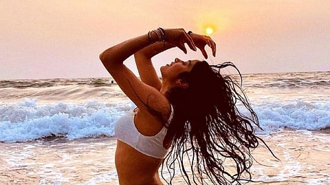 Janhvi Kapoor runs off into the sunset with friend See photos