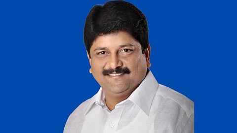 व्यावसायिकांना व्यवसायासाठी मोकळीक द्यावी : शेखर निकम