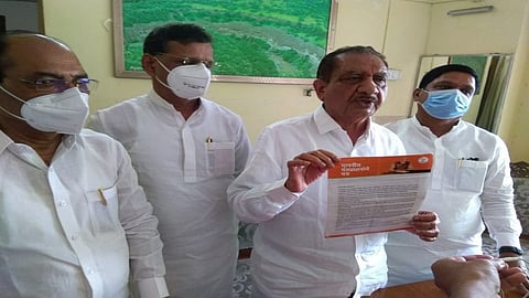 महाराष्ट्र प्रदेश काँग्रेस कमिटीचे कार्याध्यक्ष माजी मंत्री शिवाजी मोघे.