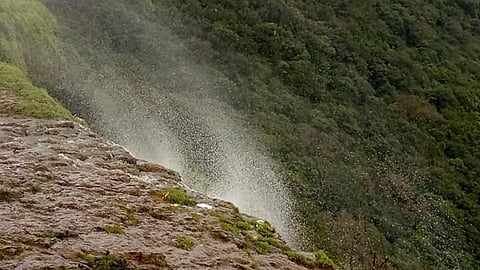 sadawahapur reverse waterfall