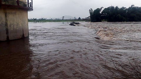 निपाणी, चिक्कोडी'तील 7 बंधारे पाण्याखाली!