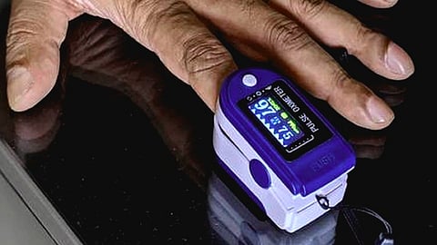 ऑक्सिमीटर विकत घेताय..?? मग त्याआधी ही बातमी वाचाच