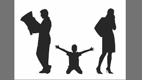 मुलांना 'या' प्रकारे सांगा तुमच्या घटस्फोटाविषयी