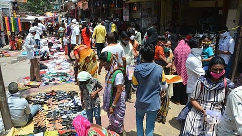 jalgaon market crowd