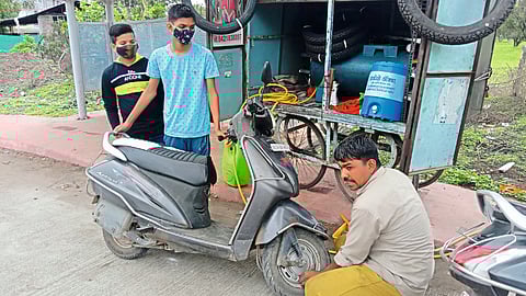 पंक्चर दुरुस्ती