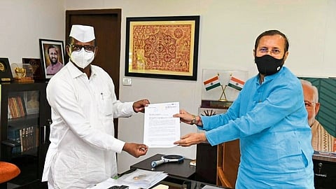 Narhari Jhirwal and Prakash Jawadekar