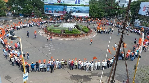 कोल्हापूर : मराठा आरक्षणासाठी रास्ता रोको आंदोलन