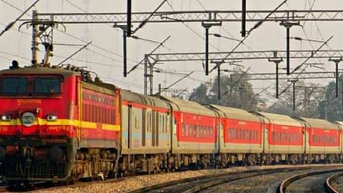 पुण्यापासून सात मार्गांवरील रेल्वे वाहतूक 1 जुलैपासून होणार सुरू